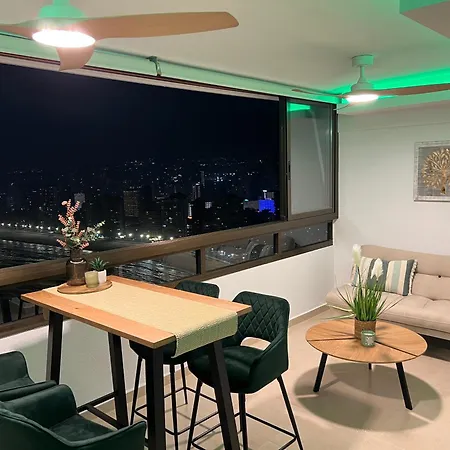 Appartement Bay, *