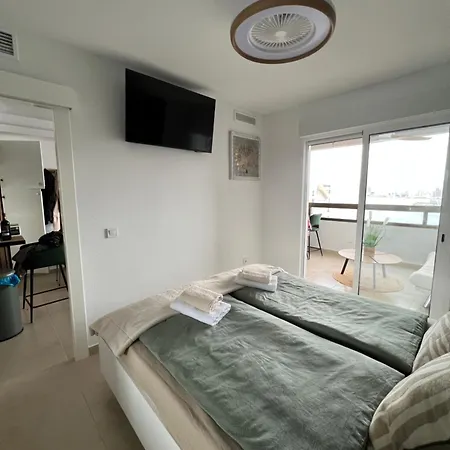 Appartement Bay, *